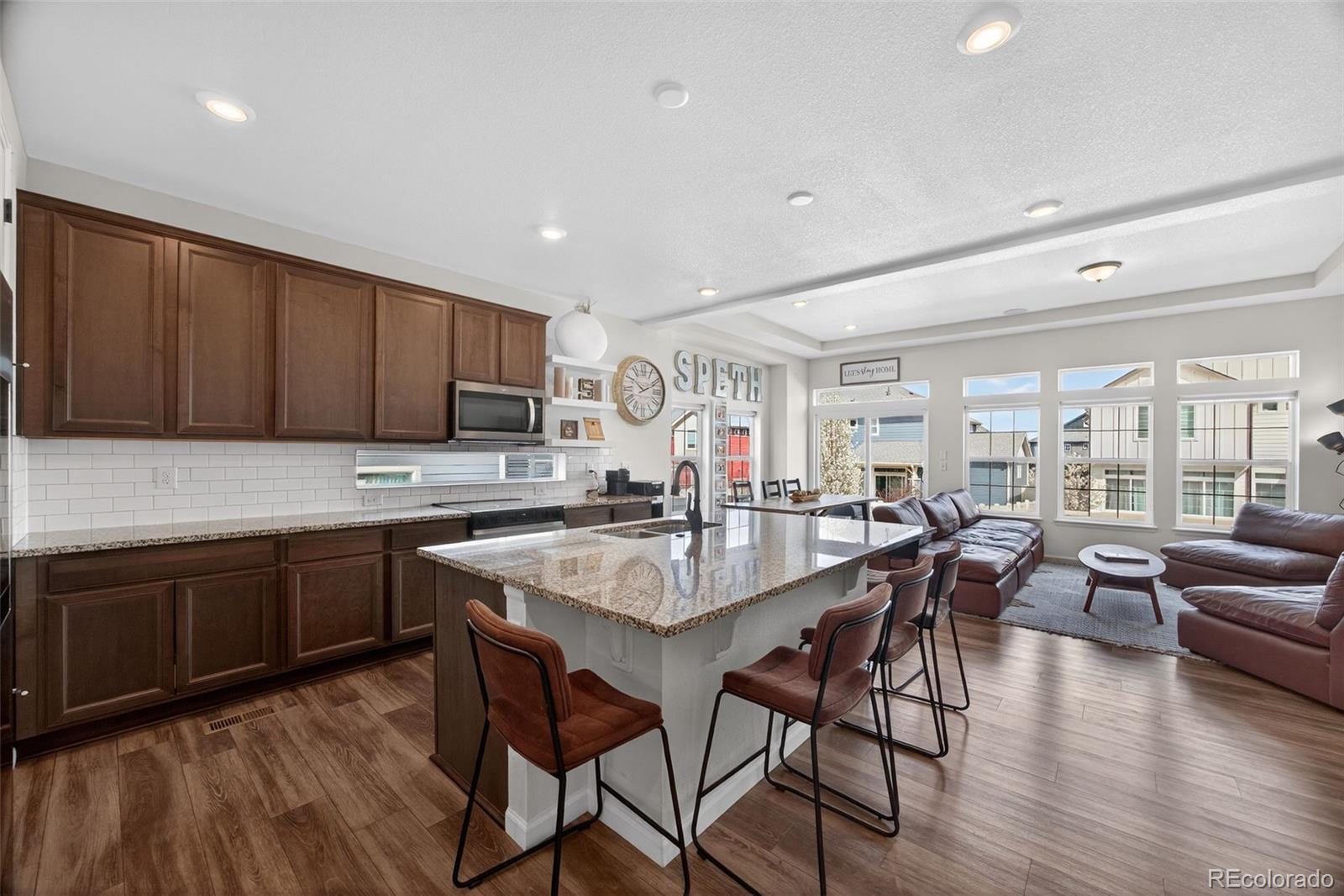 1077 Magnolia Street