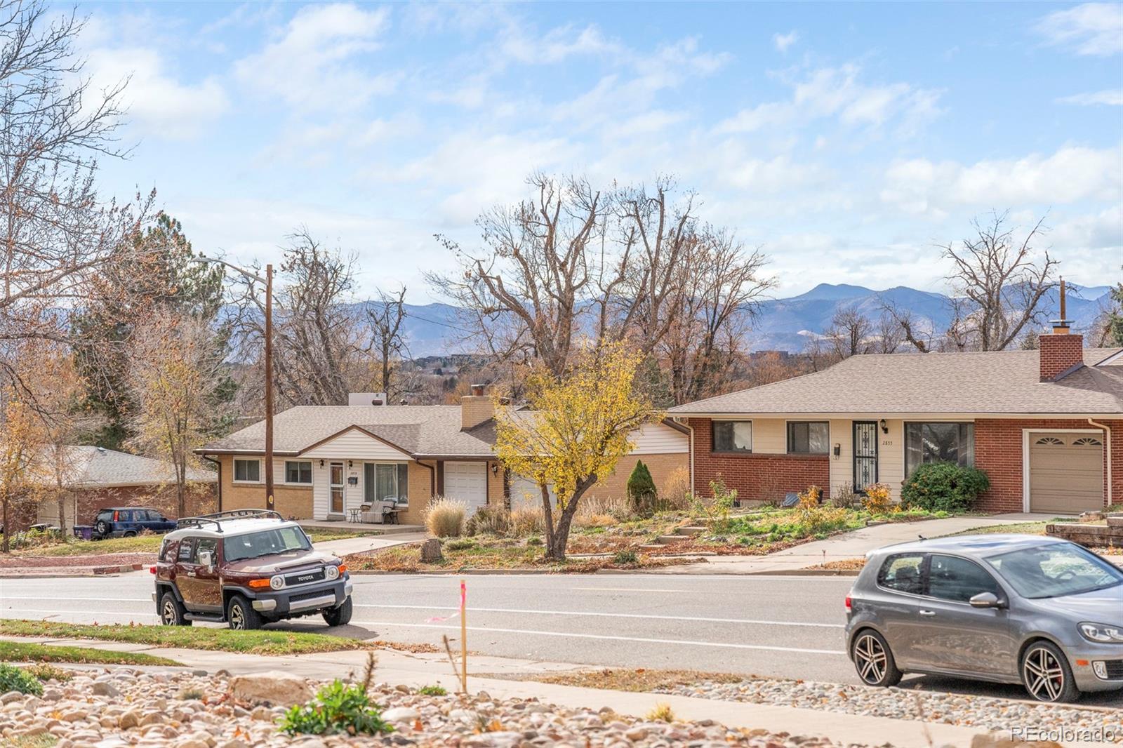 2864 S Raleigh Street