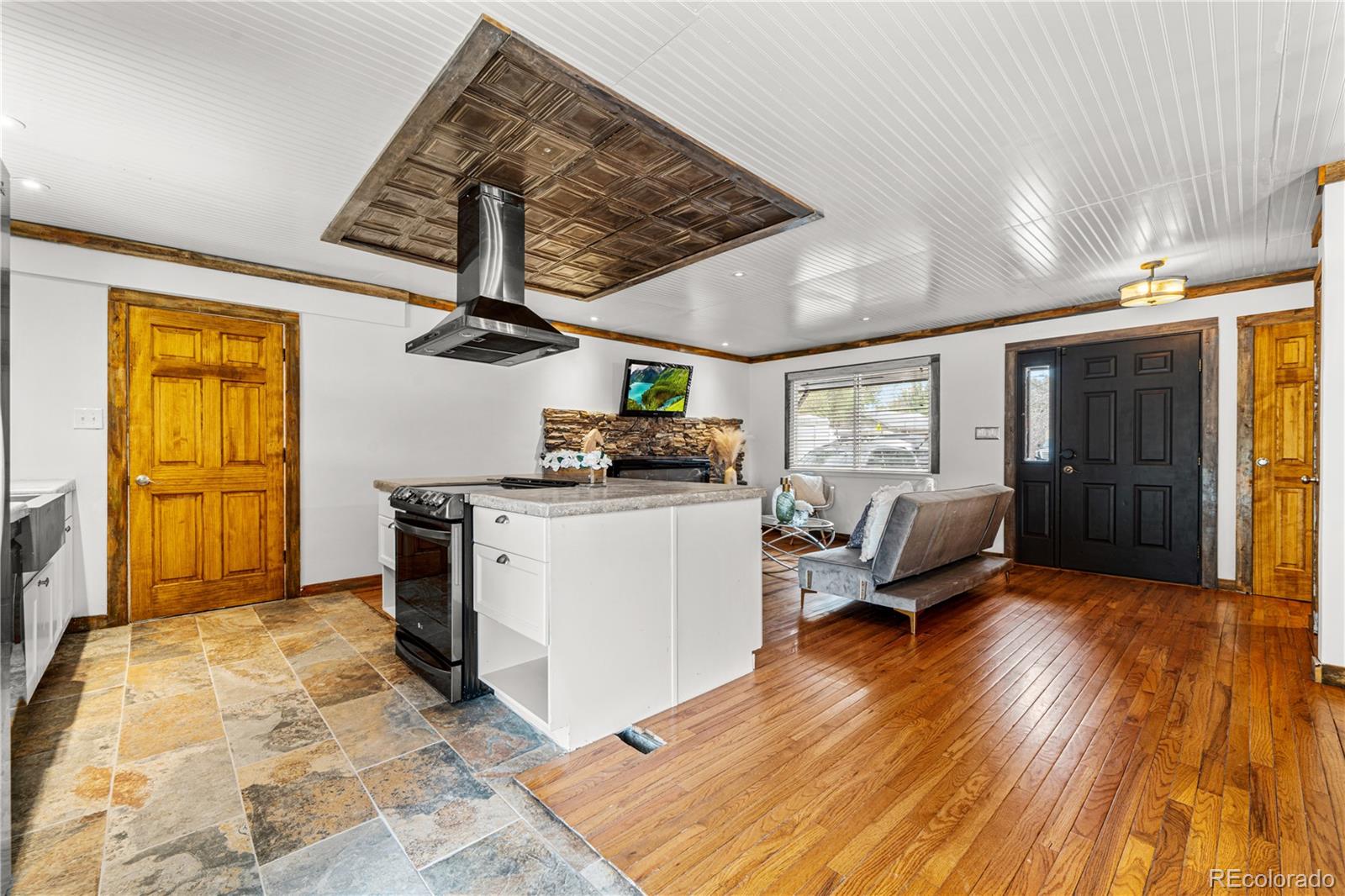11 MacNaughton Road