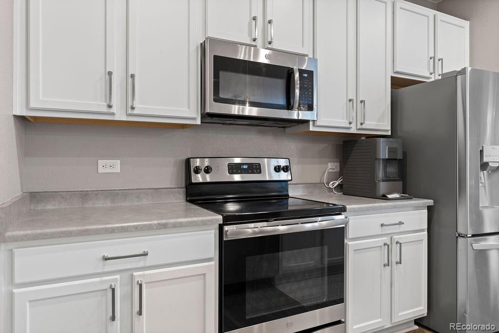 6421 Dry Fork Circle