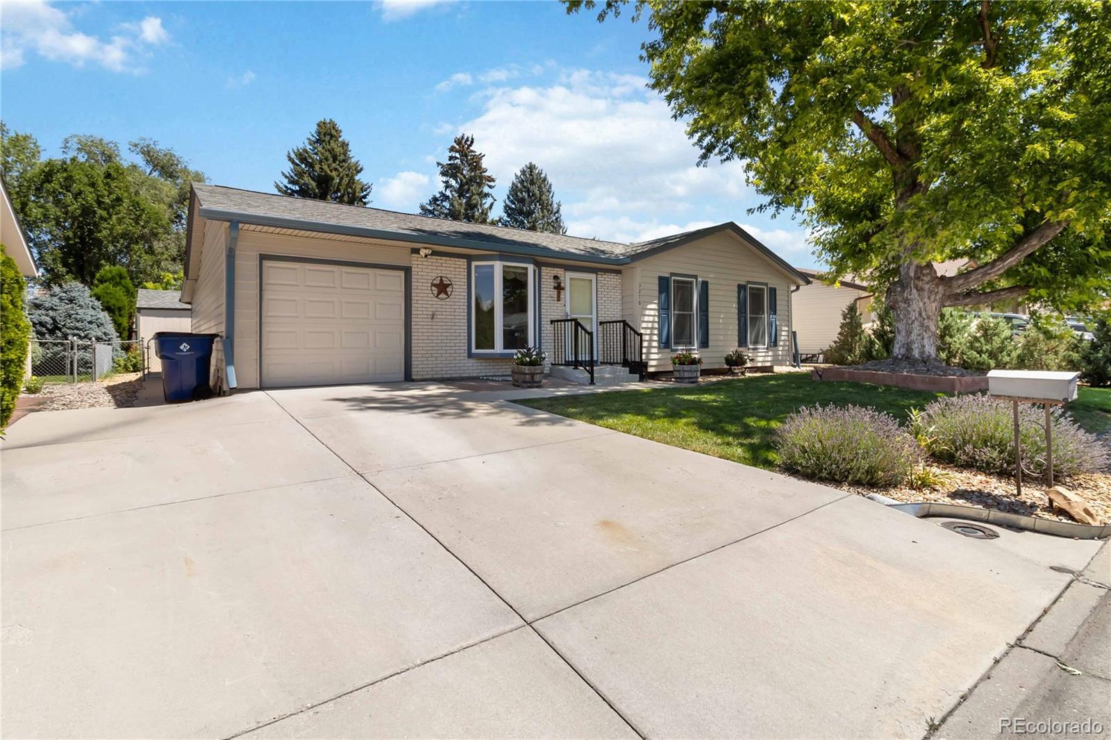 3276 S Hoyt Way