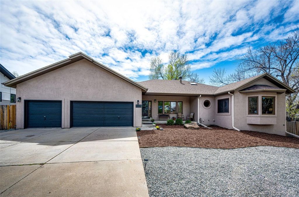Photo of 404 E Lake Place, Centennial, CO 80121 (MLS # 2705789)
