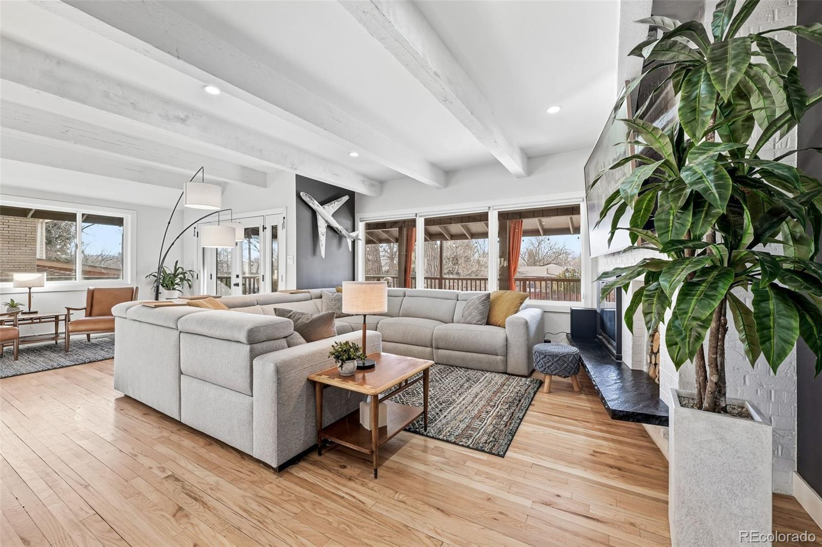 2711 S Pierce Street