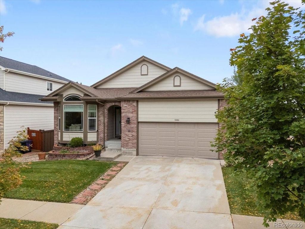 Photo of 5564 S Fenton Street, Littleton, CO 80123 (MLS # 3927008)