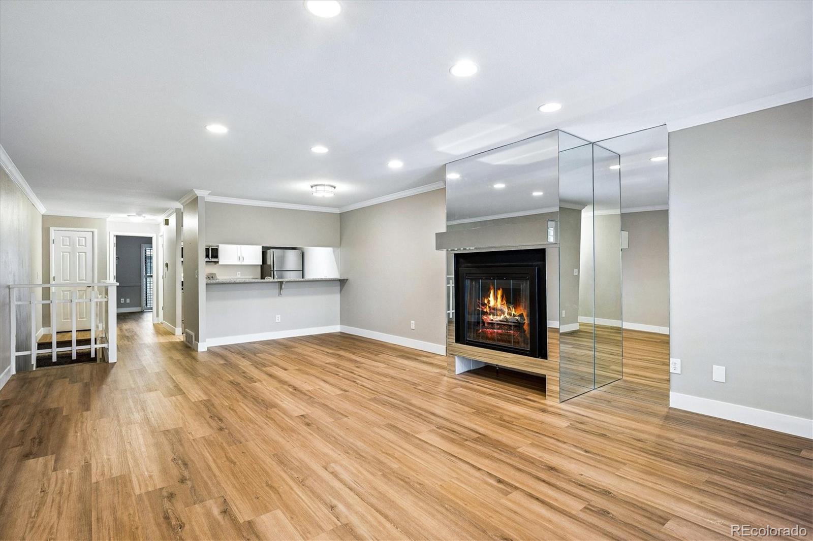 1180 S Monaco Parkway 5