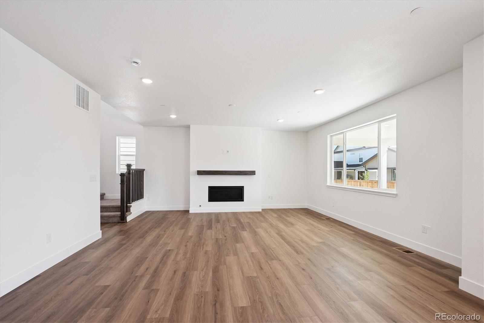 2657 Mondt Lane