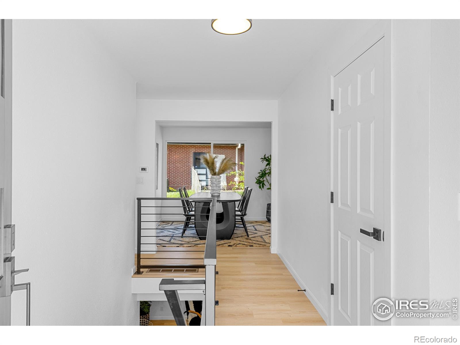 5901 S Greenwood Circle