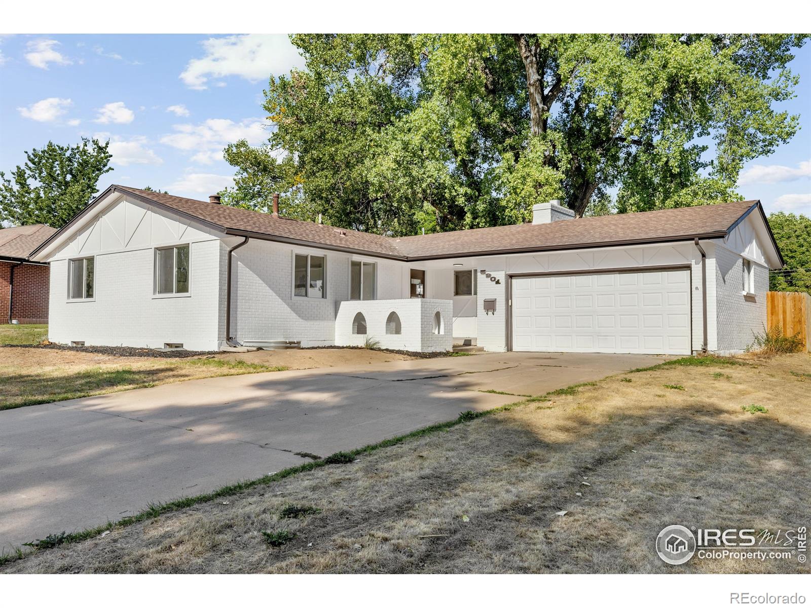 5901 S Greenwood Circle