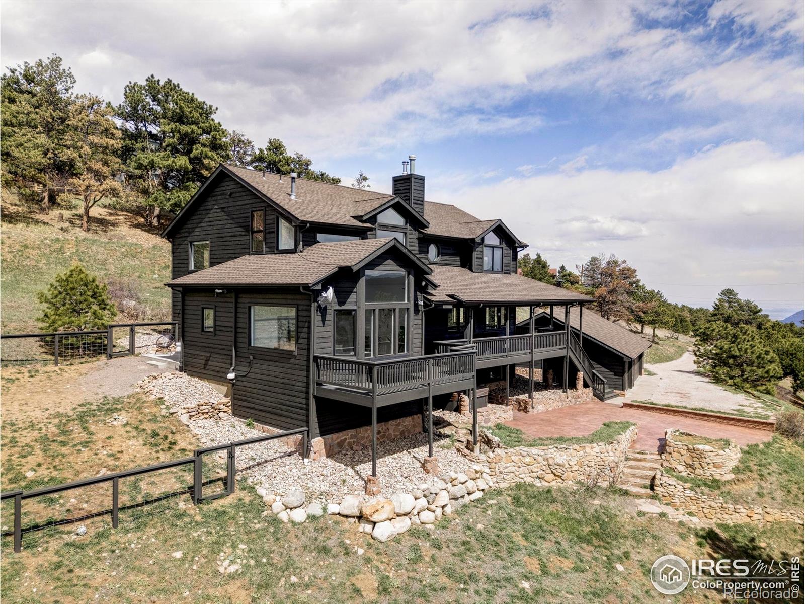 319 S Peak Road
