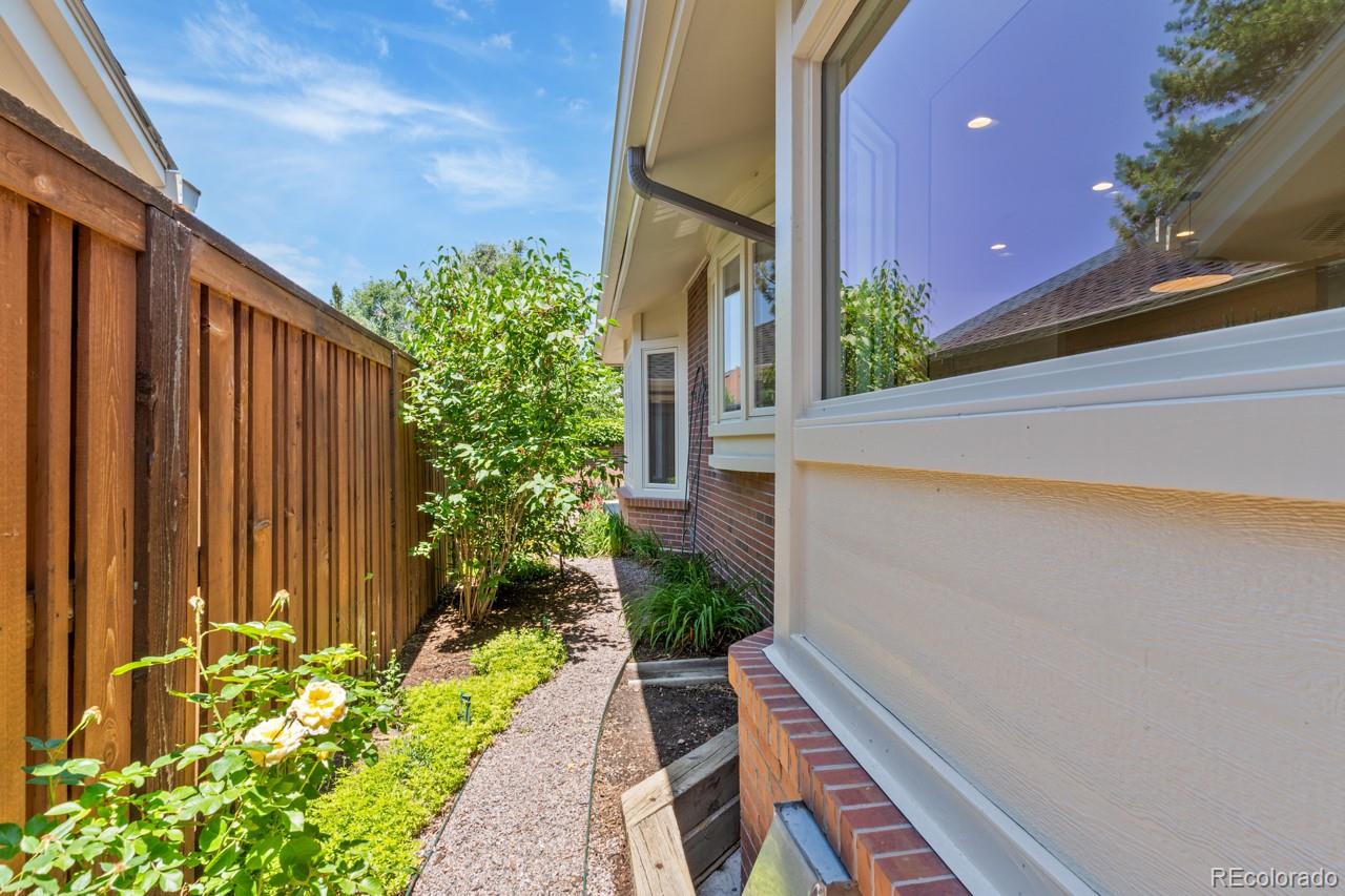 2552 E Alameda Avenue 92
