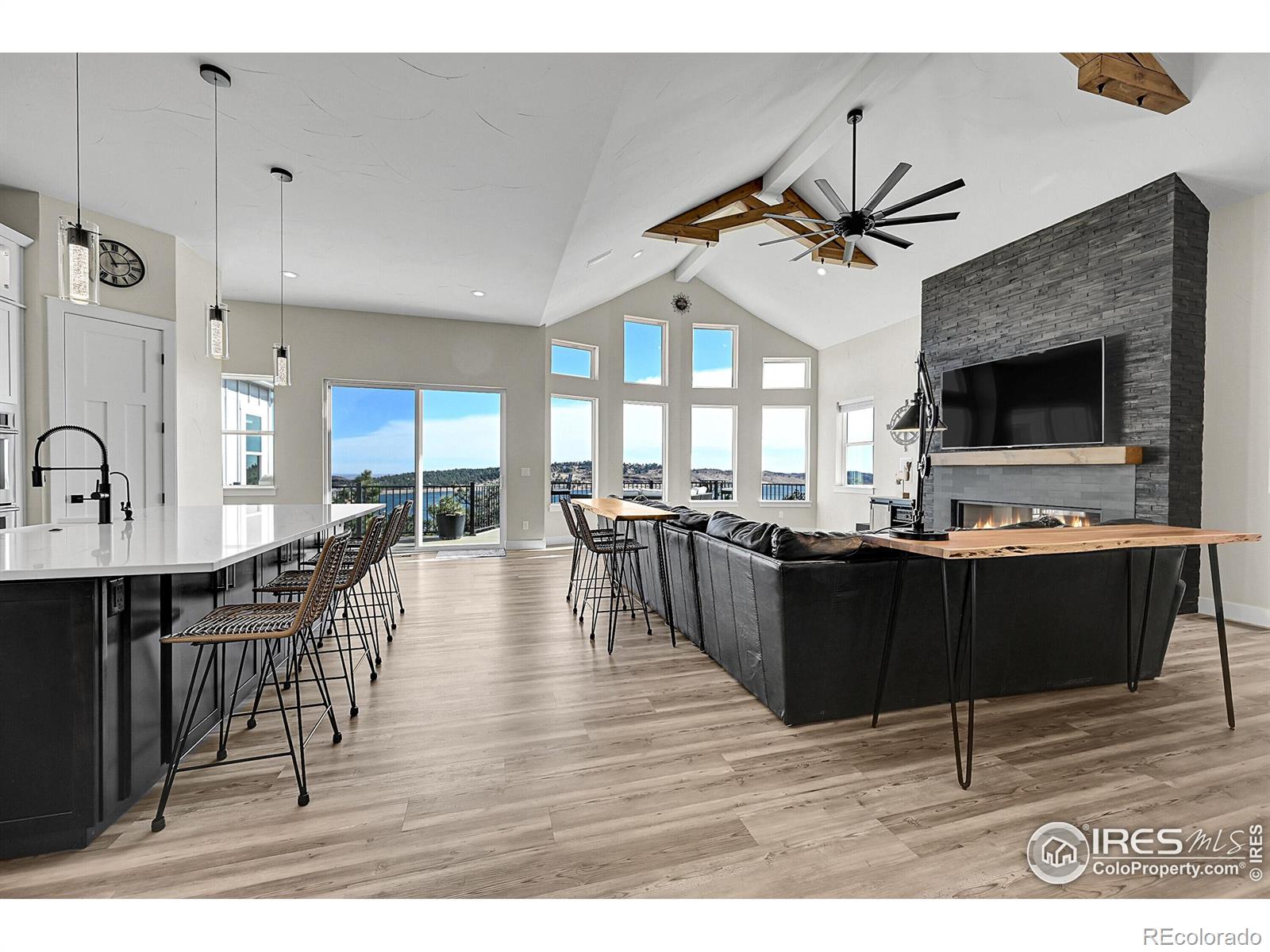 4163 Rainbow View Lane