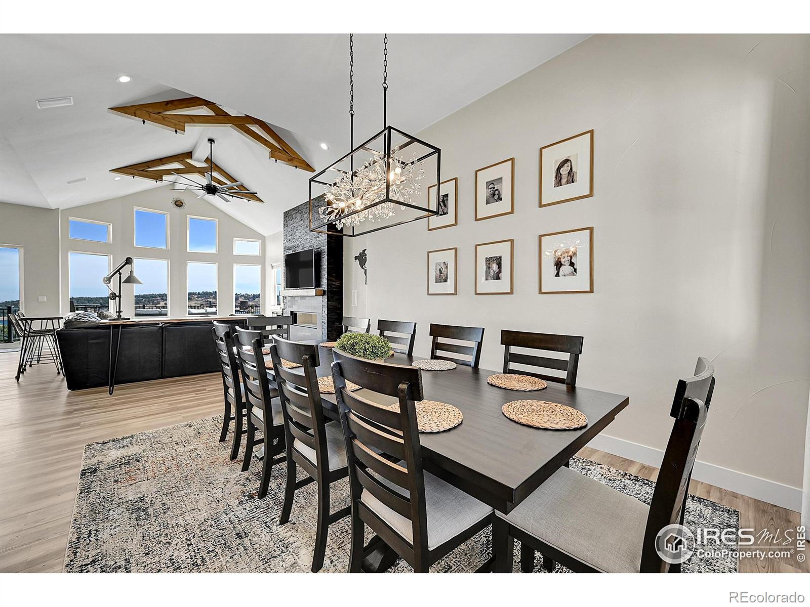 4163 Rainbow View Lane