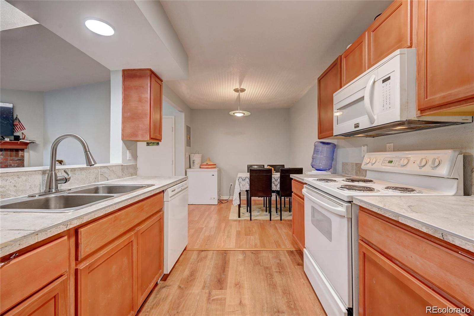 1075 S Elkhart Way 302