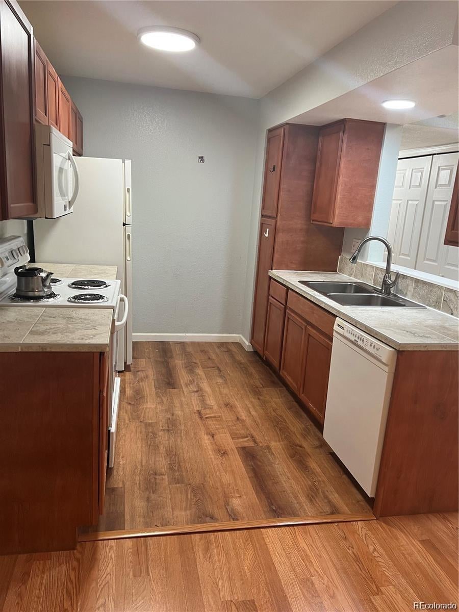 1075 S Elkhart Way 302