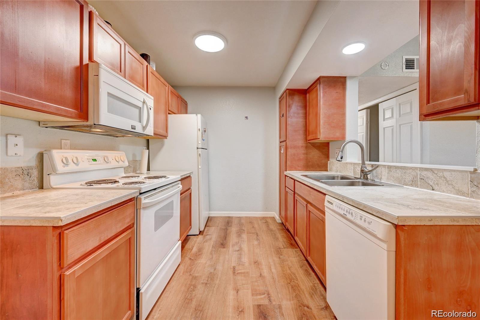1075 S Elkhart Way 302
