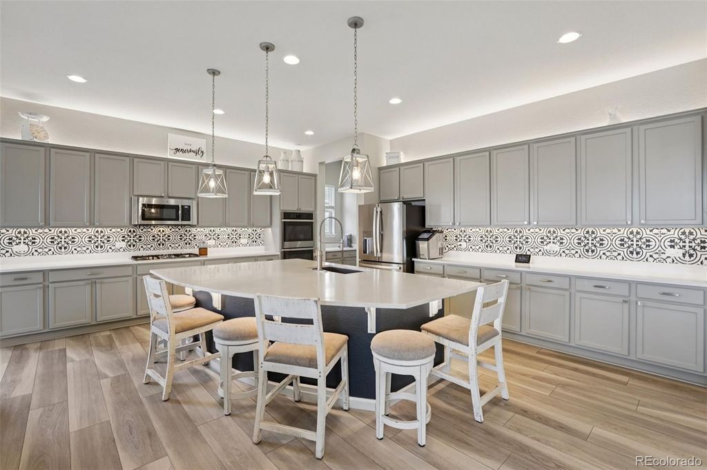 Photo of 20237 Terrace View Drive, Parker, CO 80134 (MLS # 9433287)