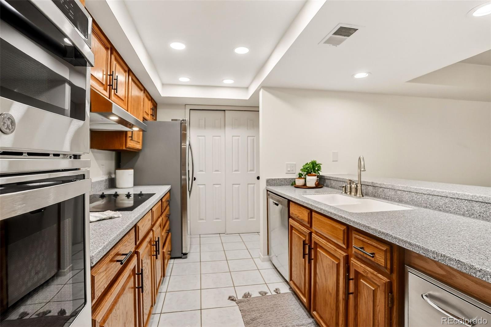 7000 E Quincy Avenue 302