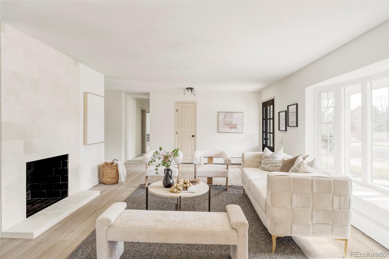 3931 S Hillcrest Drive