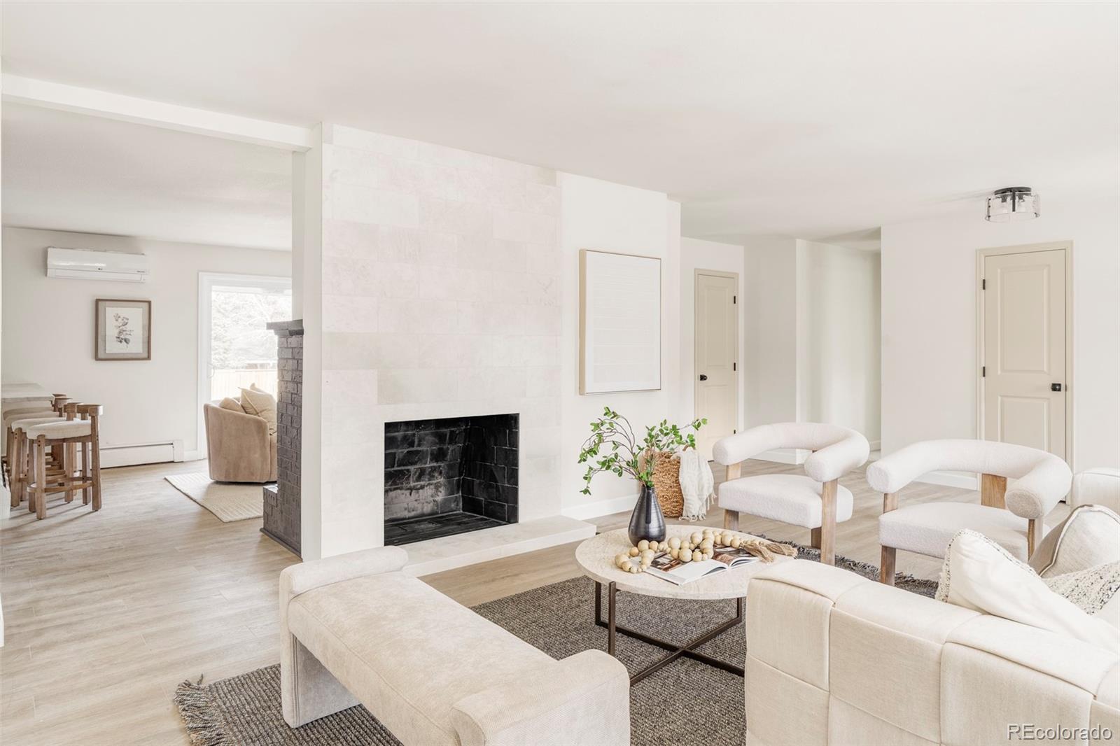 3931 S Hillcrest Drive