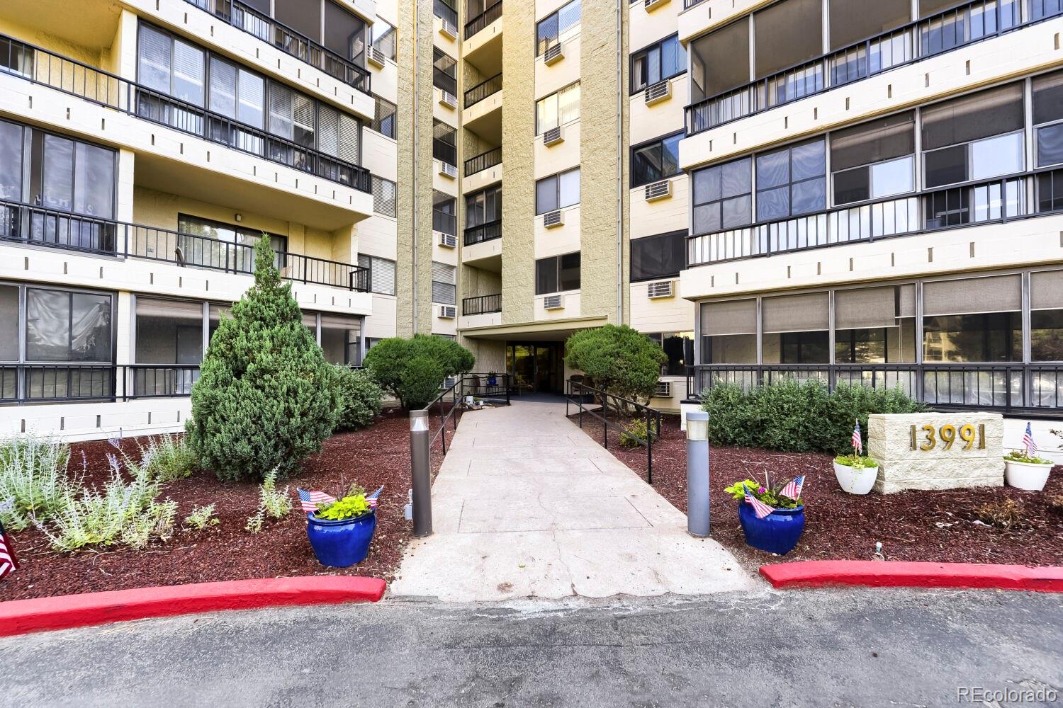 Photo 1 of 17 — 13991 E Marina Drive 102, Aurora, CO 80014