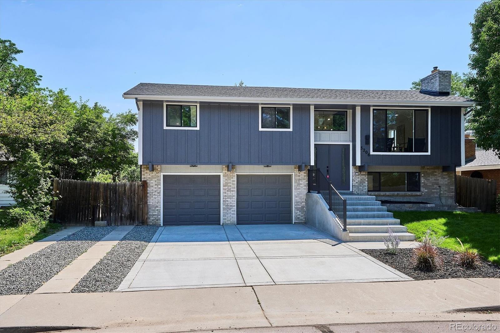 3206 S Pontiac Street