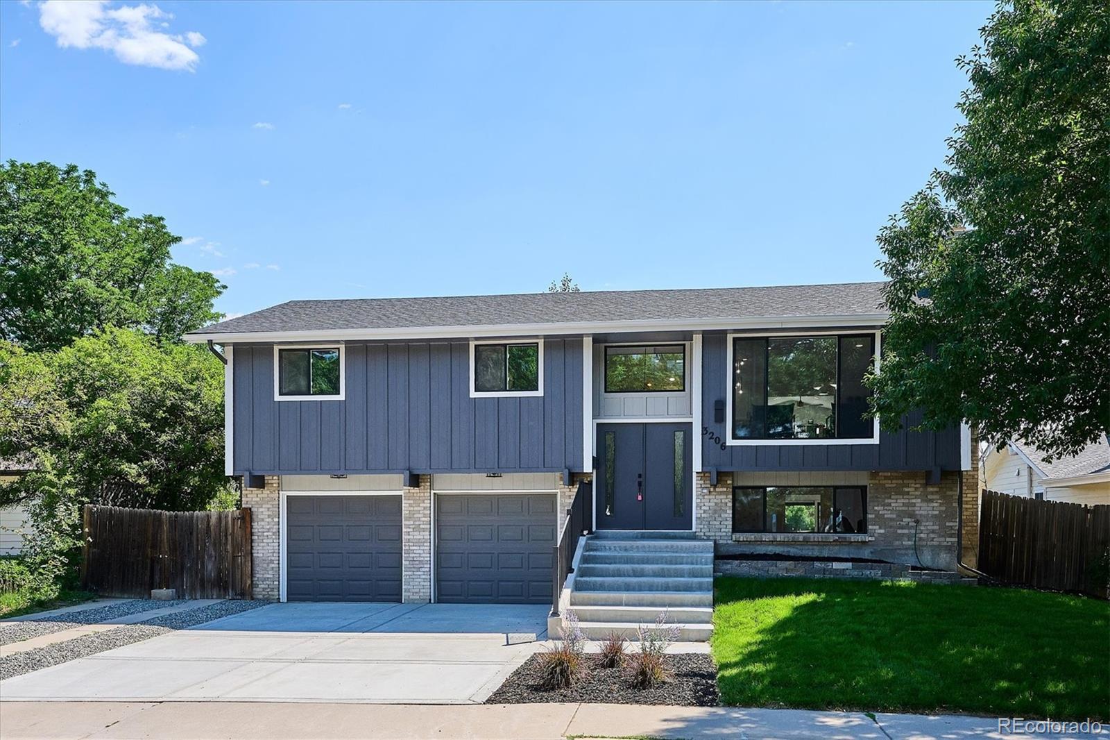 3206 S Pontiac Street