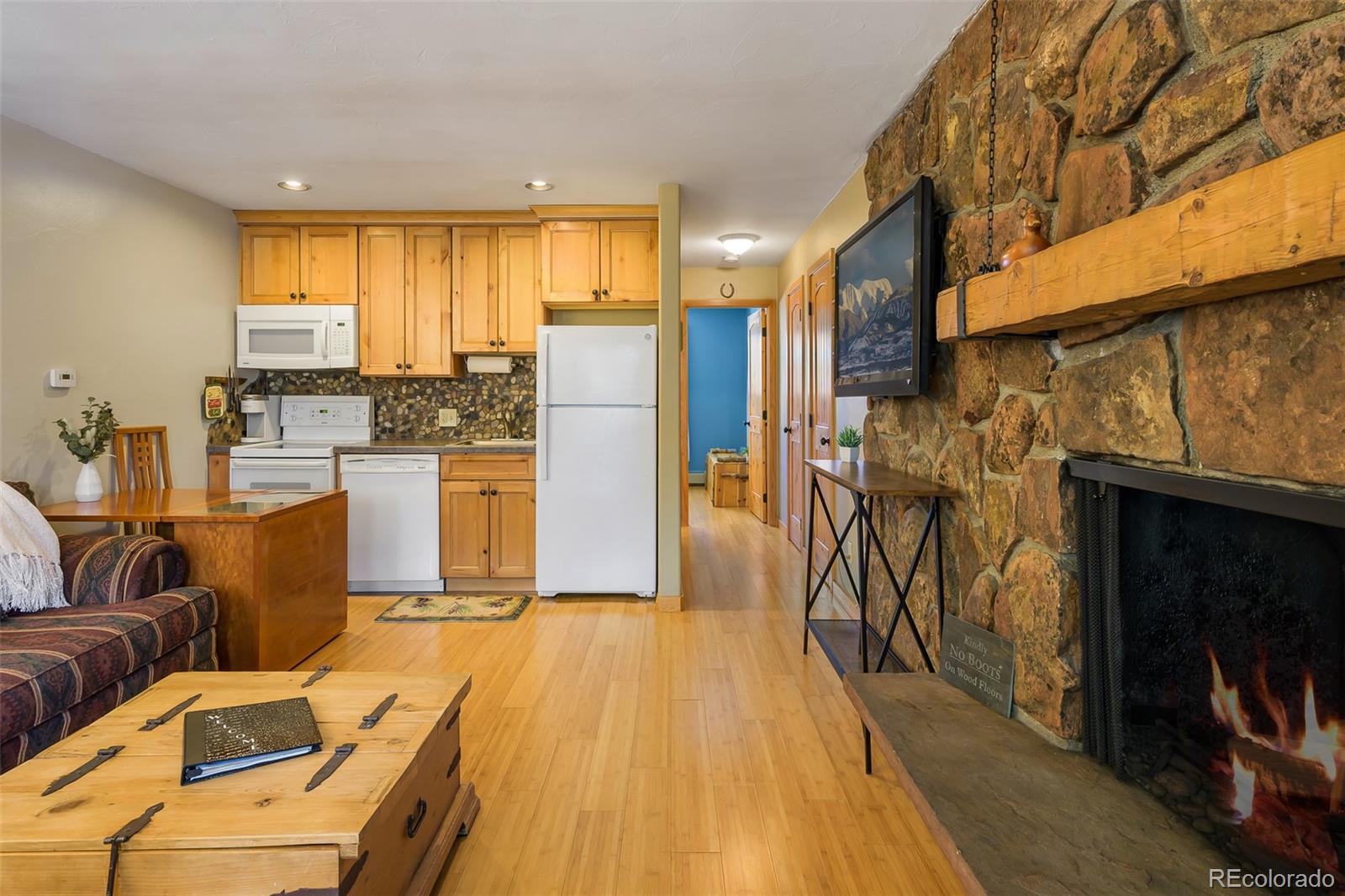 247 Hi Country Drive 16