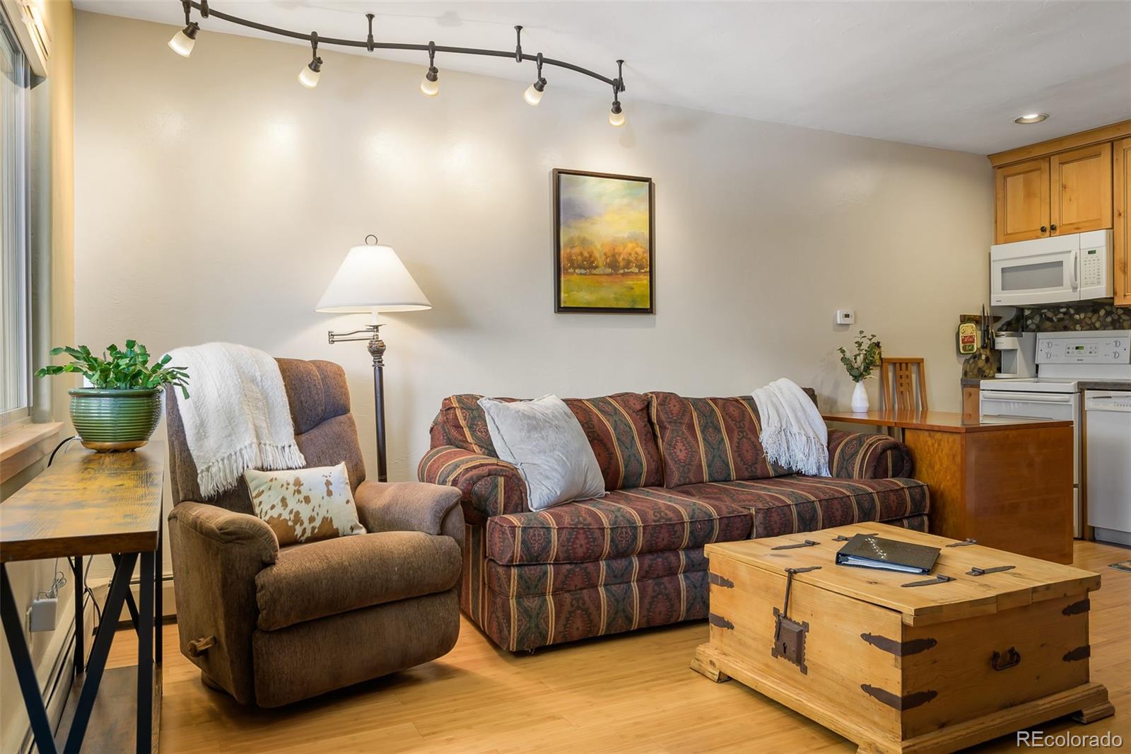 247 Hi Country Drive 16