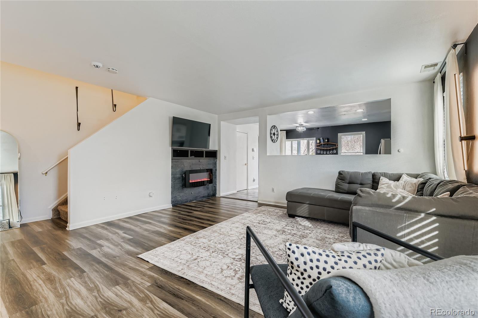 892 Mockingbird Lane