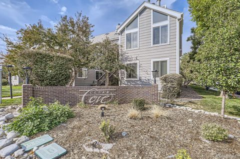 Photo of 12404 E Tennessee Circle #E, Aurora, CO 80012 (MLS # 9191226)