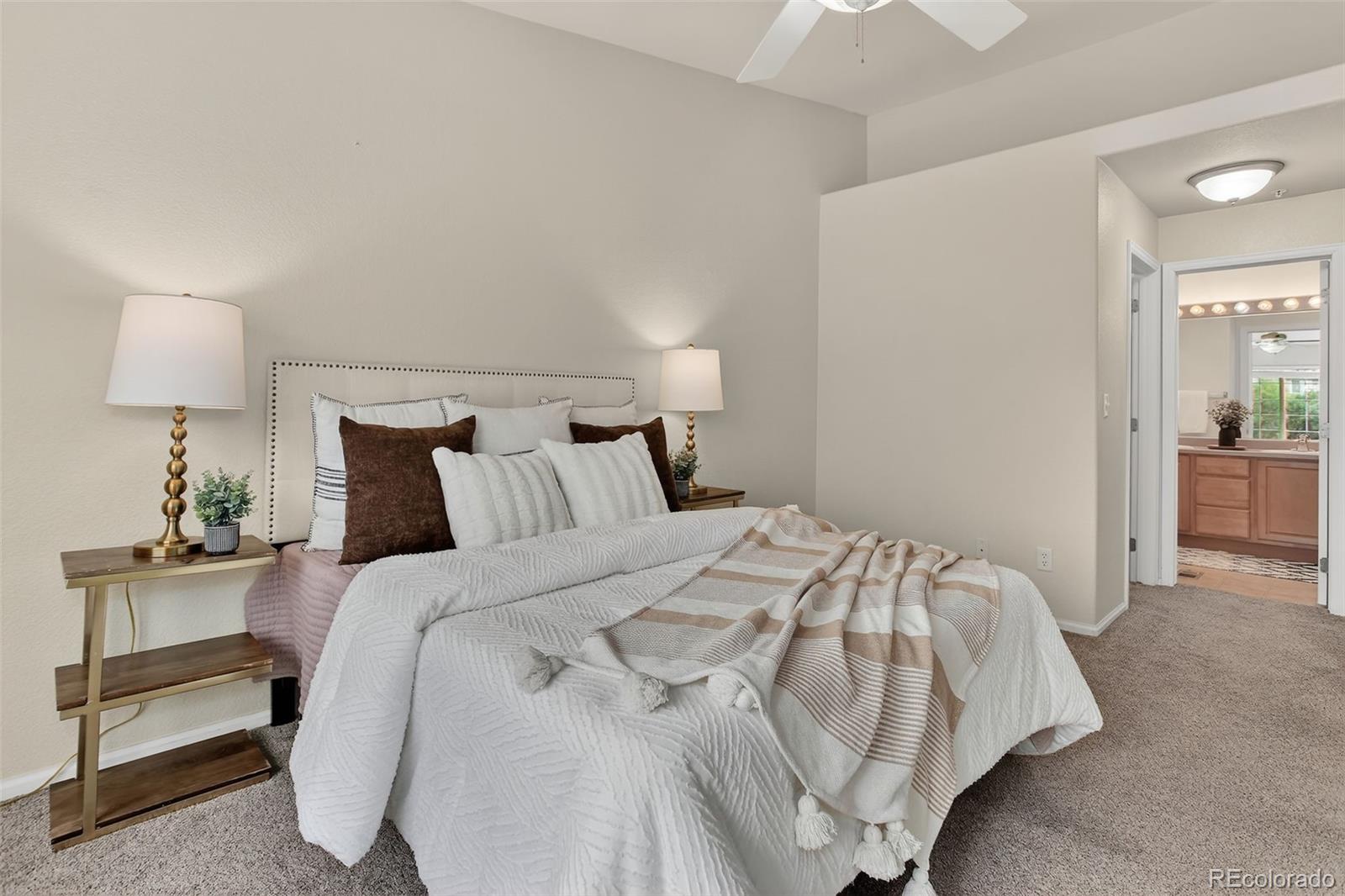 479 Black Feather Loop 311