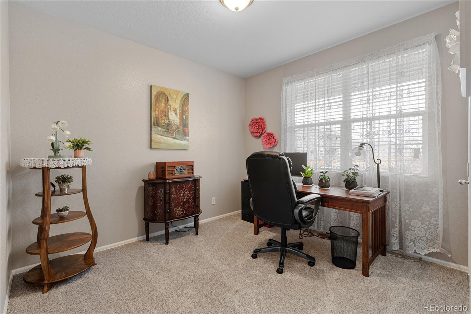 13648 Valentia Street