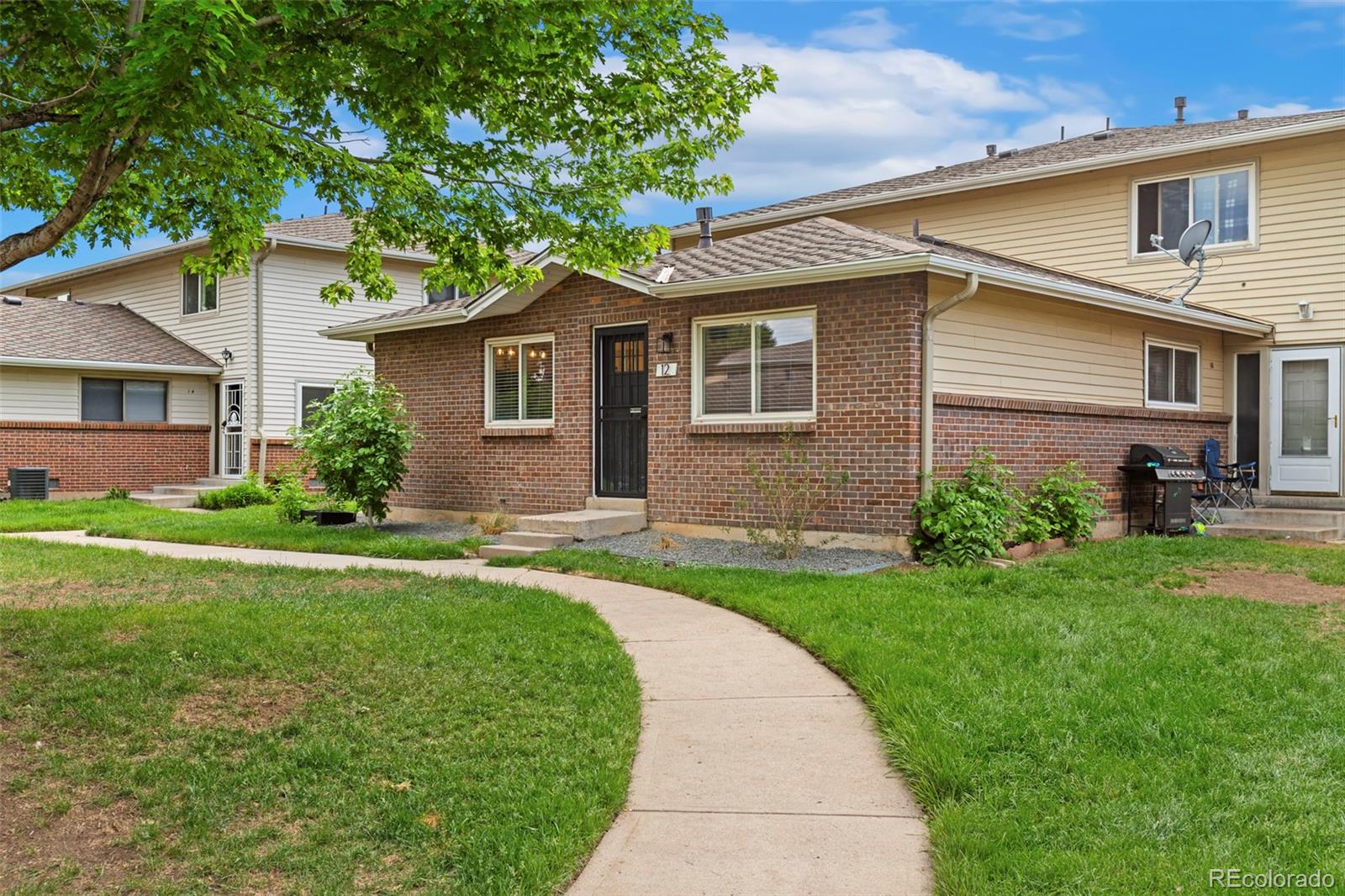 3354 S Flower Street 12