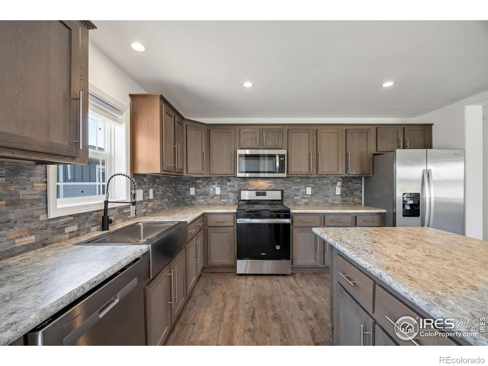 552 Sunset Cliffs Drive