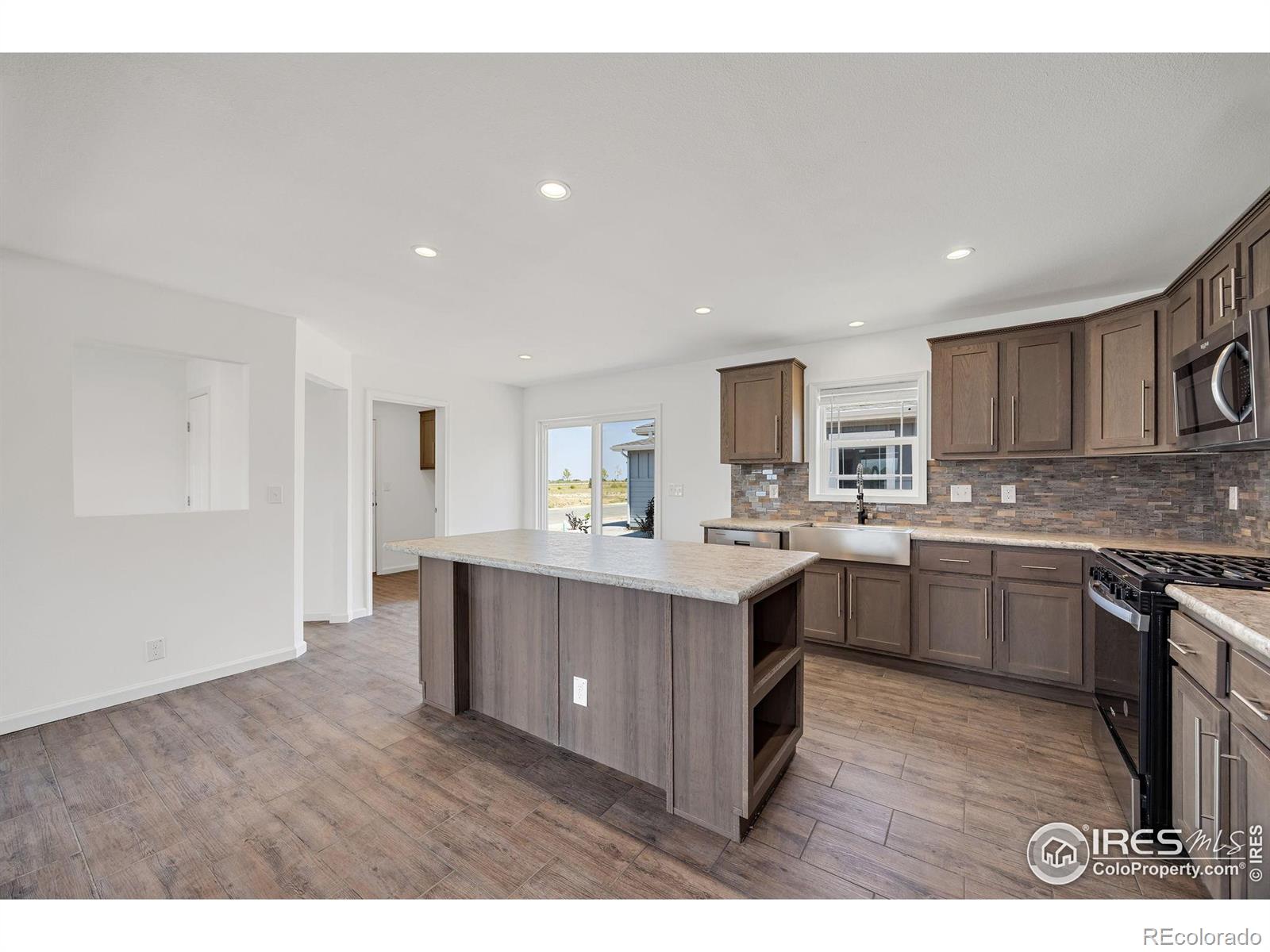 552 Sunset Cliffs Drive