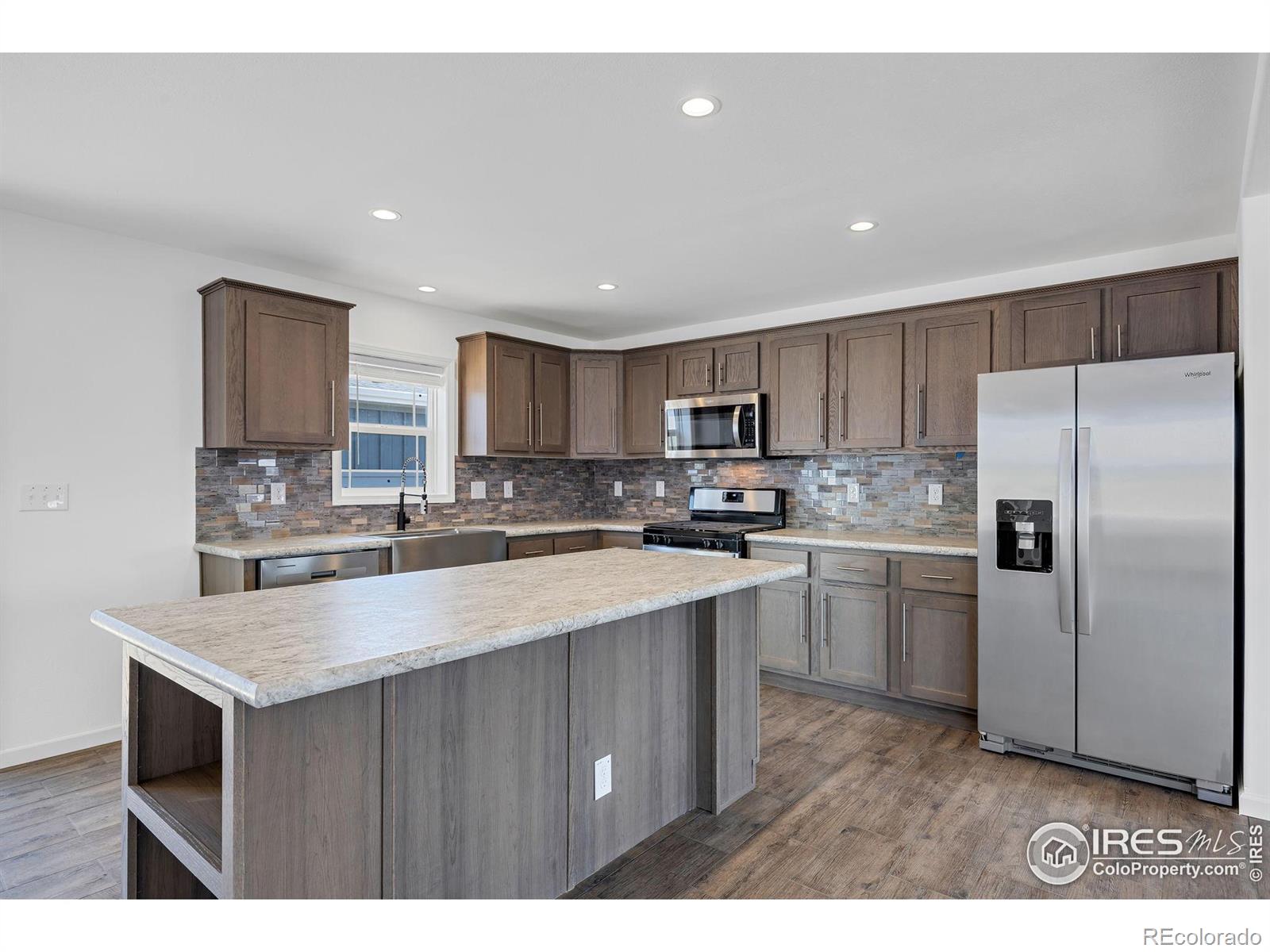 552 Sunset Cliffs Drive