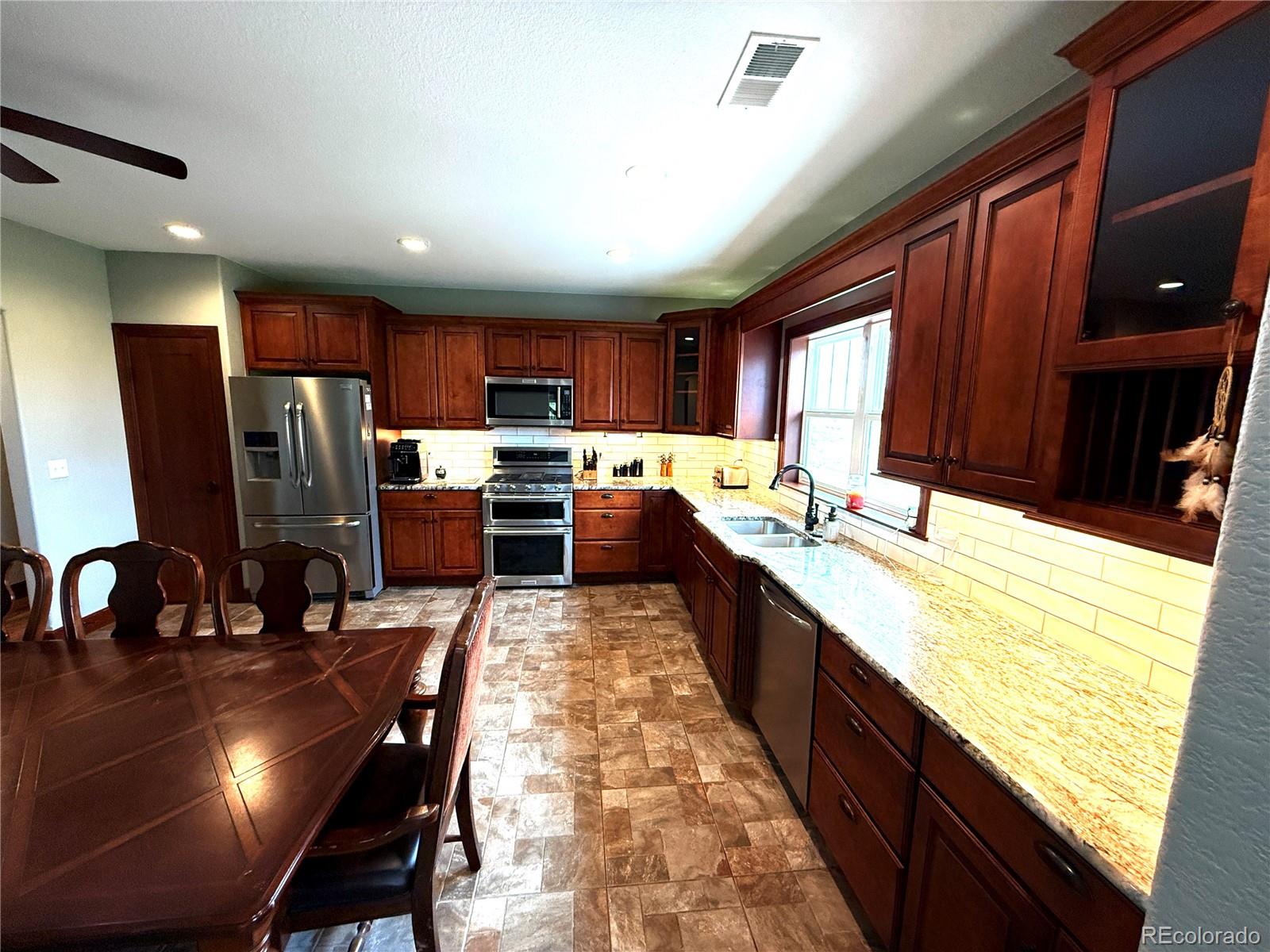 6200 Canyon Trail