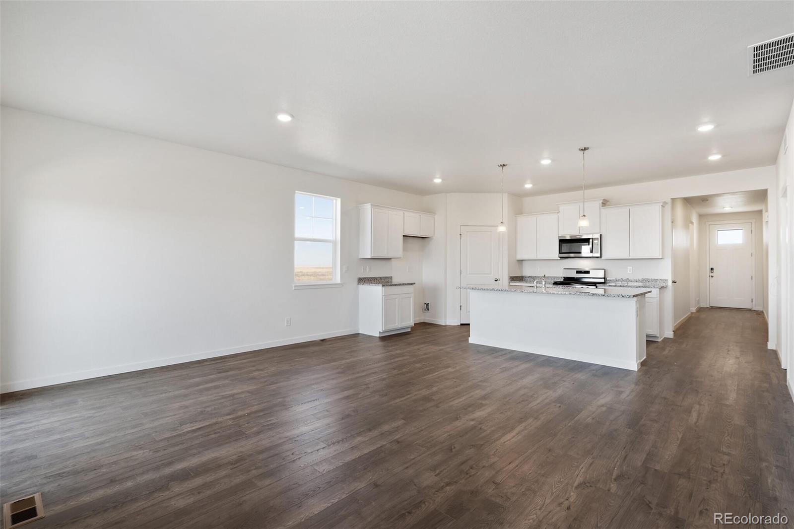 302 Hummingbird Lane