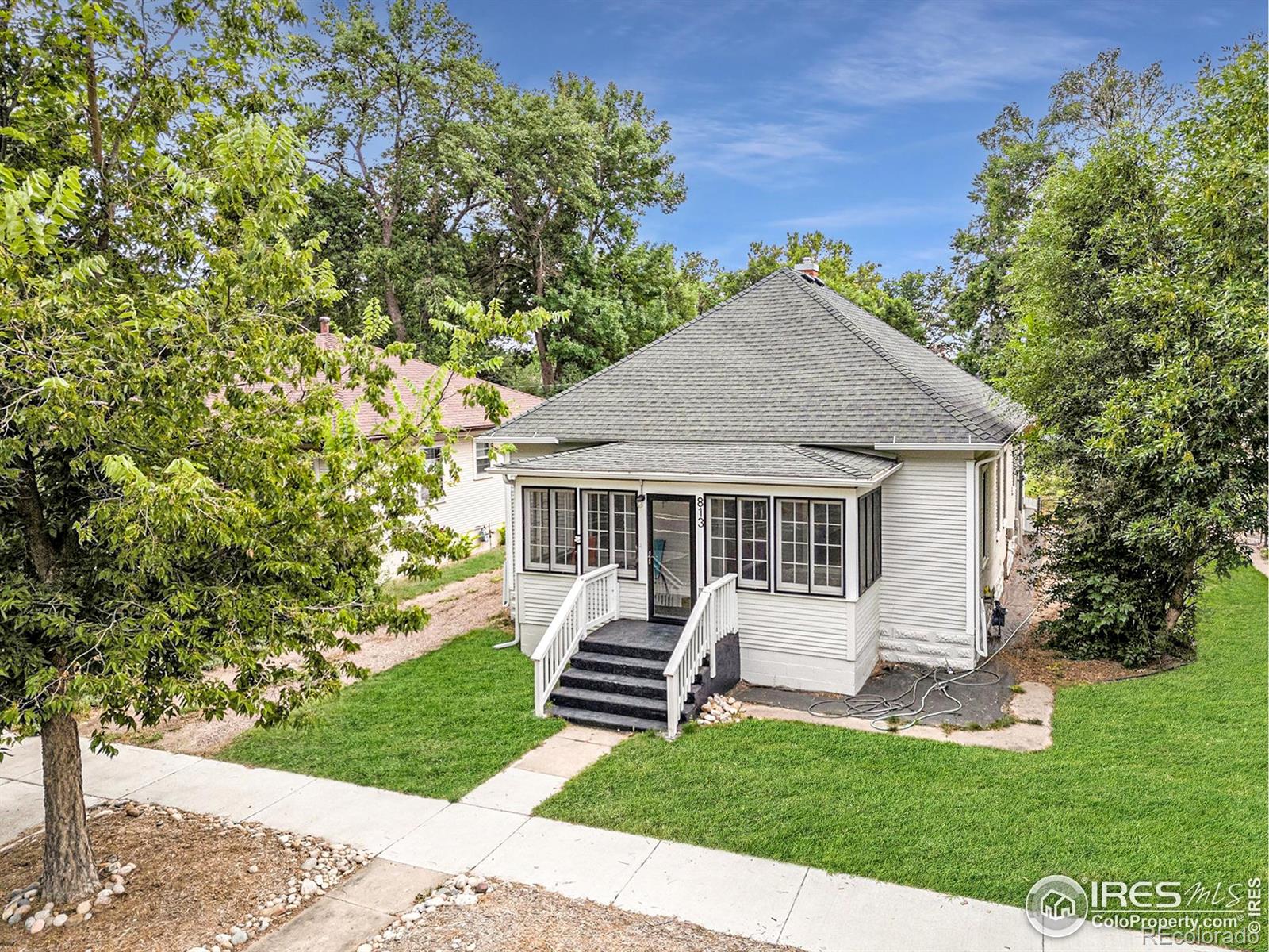813 Walnut Street