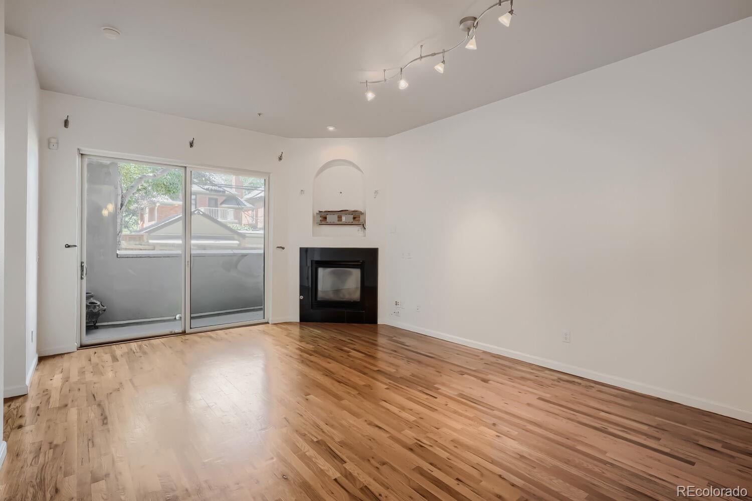 1489 N Steele Street 114