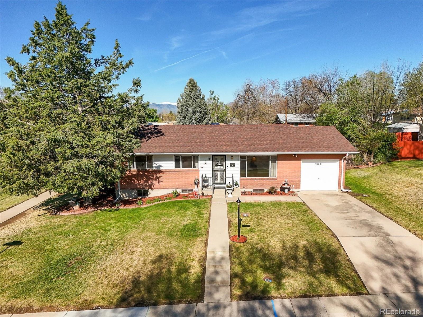 3061 S Mabry Court