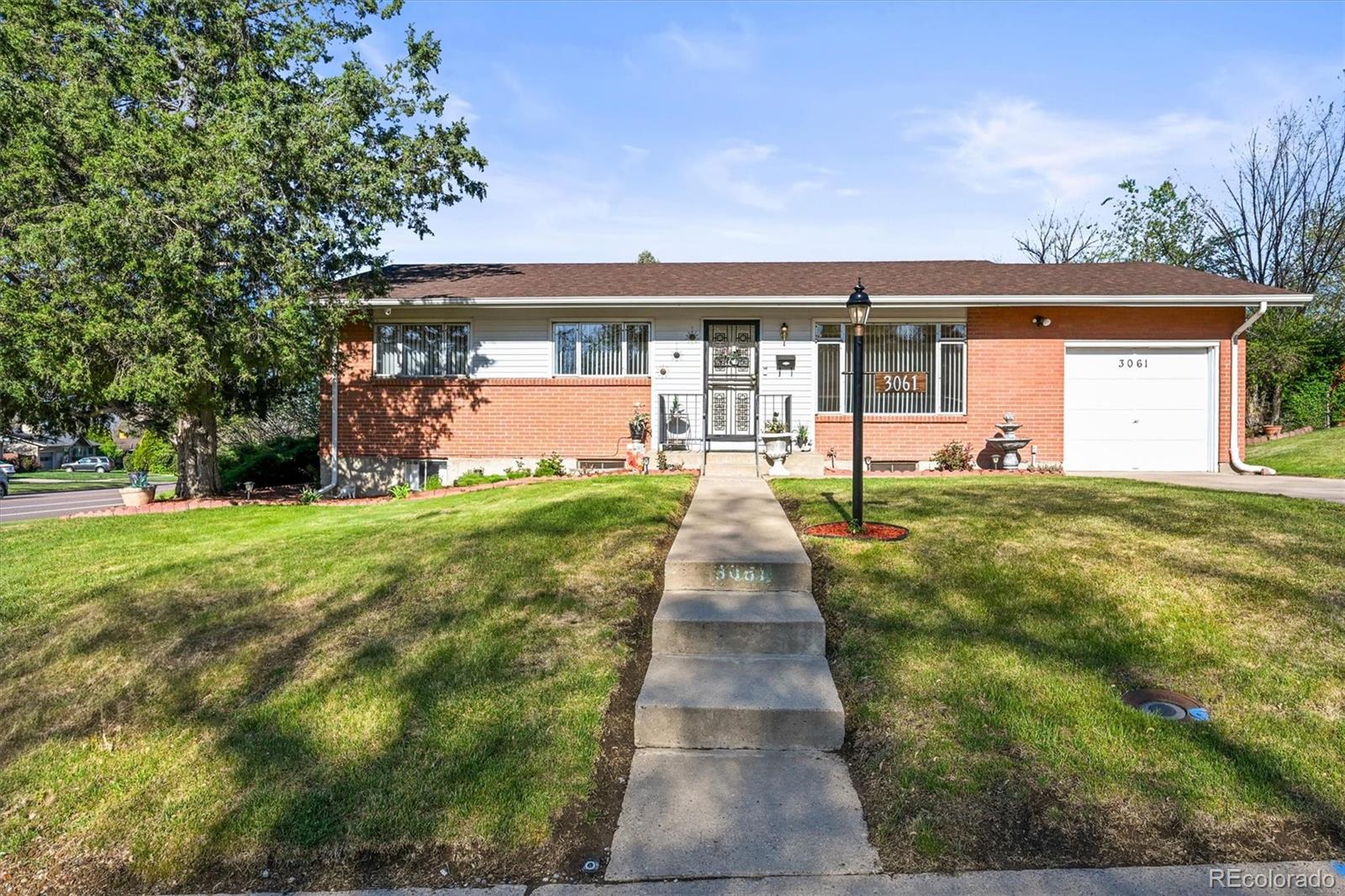 3061 S Mabry Court