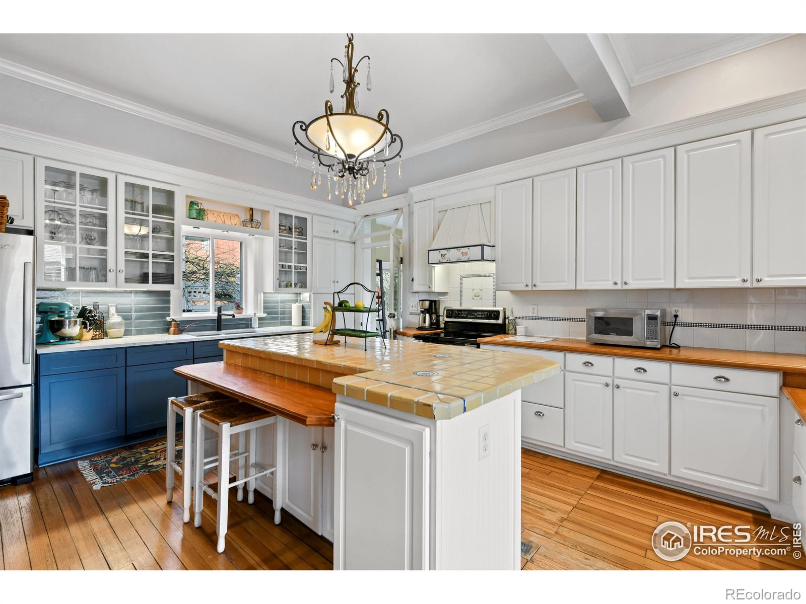 320 E Mulberry Street