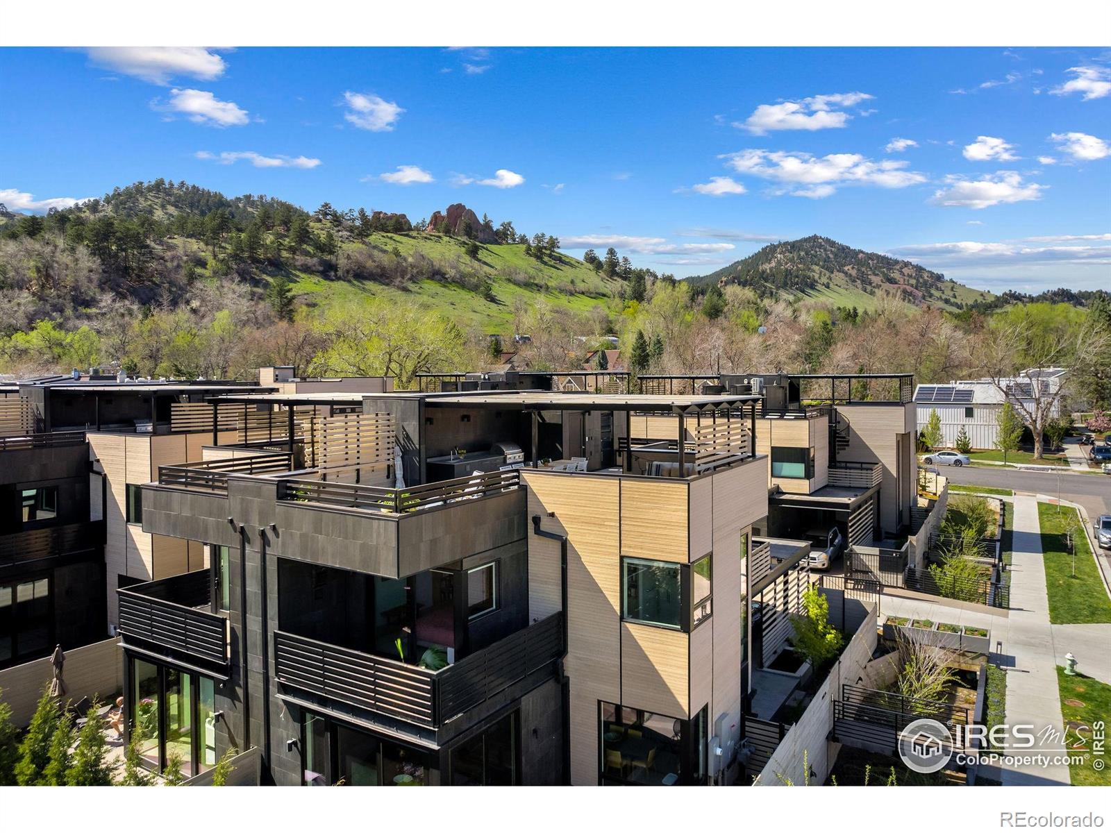 1955 3rd Street 10
