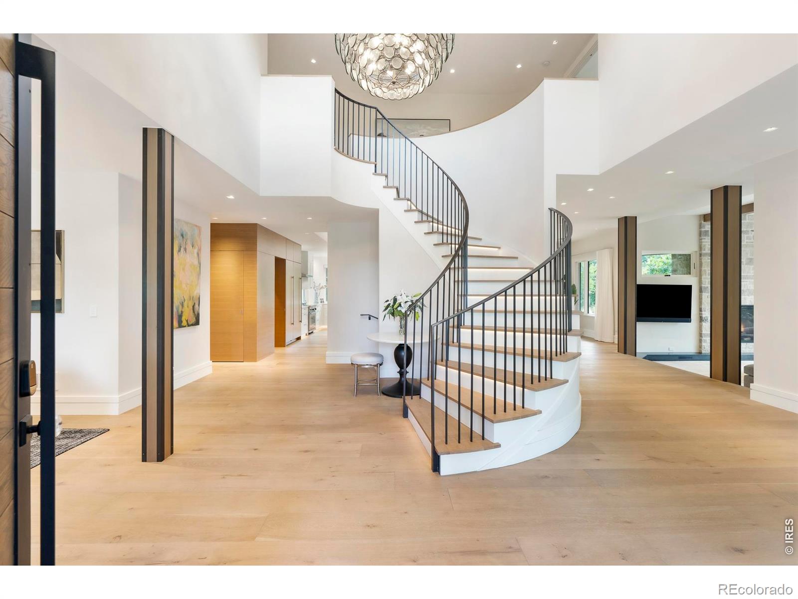 2158 Tamarack Avenue