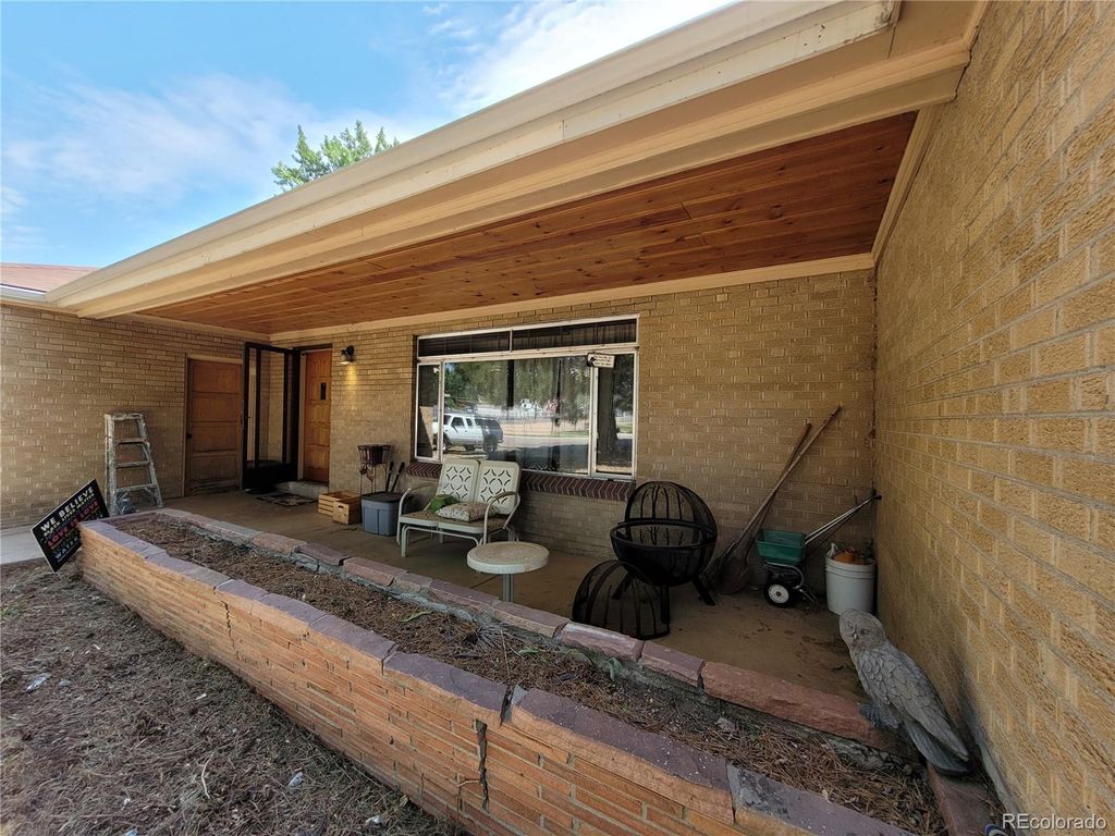 Photo of 2110 Vance Street, Lakewood, CO 80214 (MLS # 7136111)