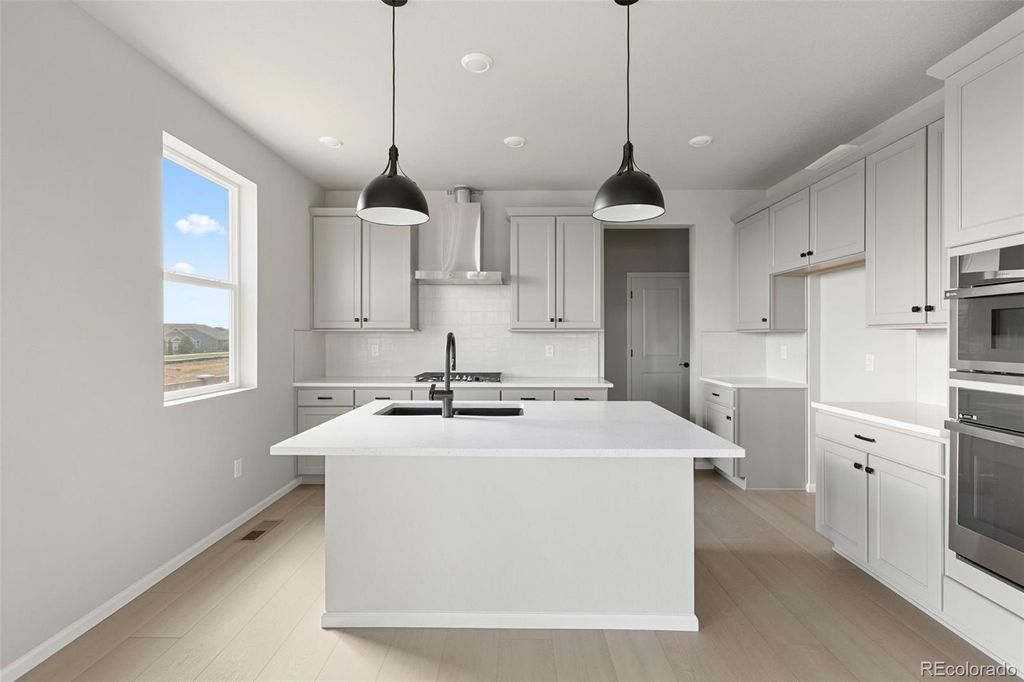 Photo of 15358 Poplar Street, Thornton, CO 80602 (MLS # 8032722)