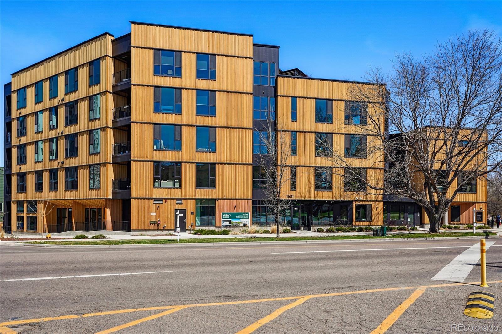 1601 Park Avenue 202