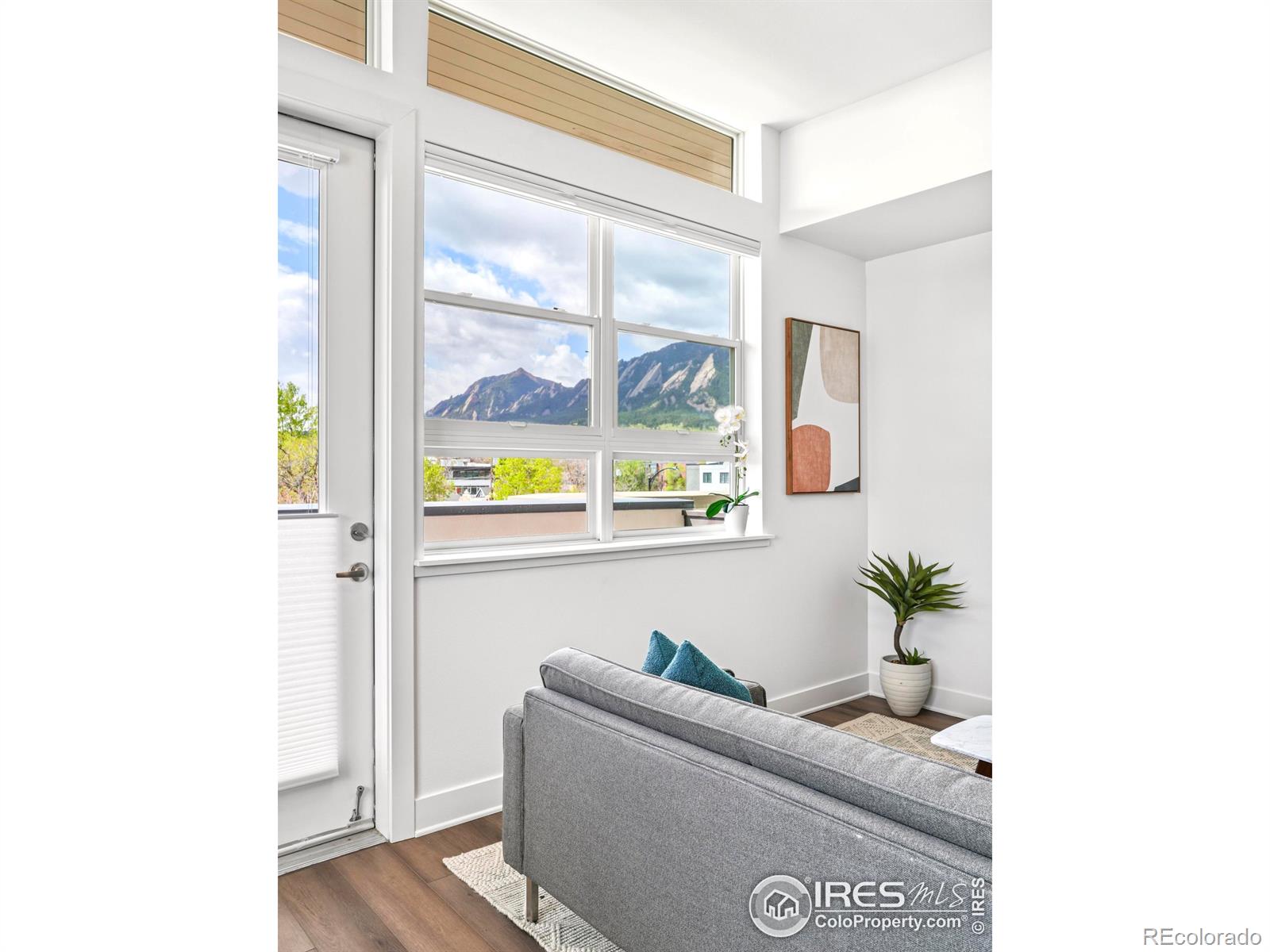 1707 Walnut Street 306