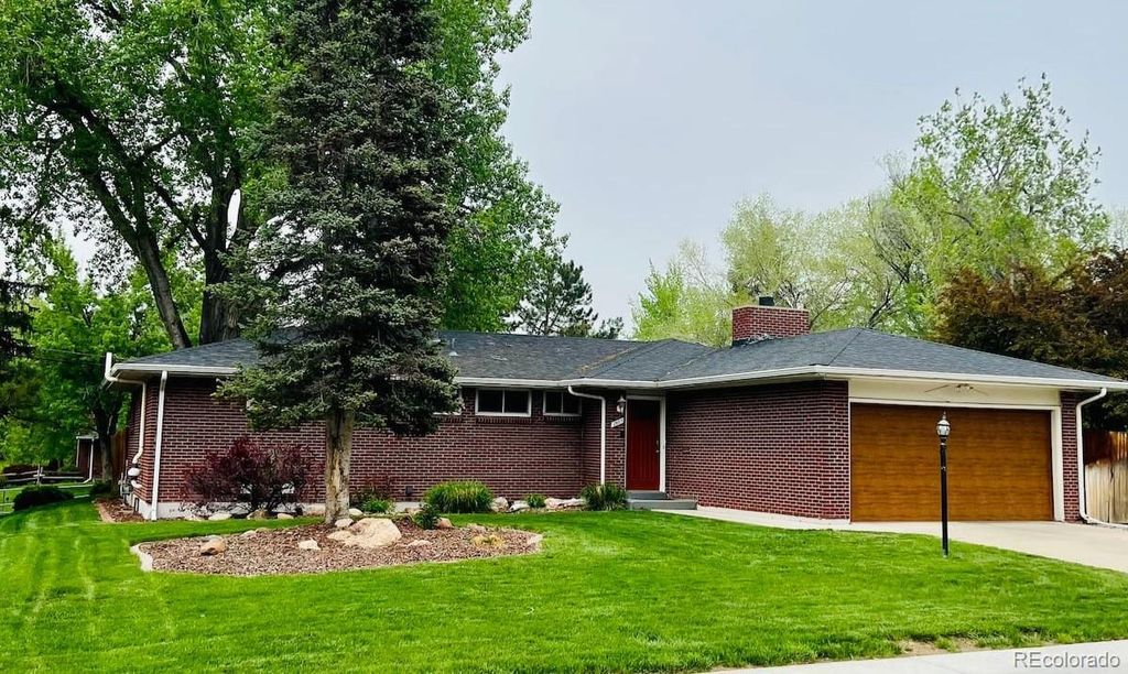 Photo of 2907 E Euclid Place, Centennial, CO 80121 (MLS # 6992502)